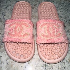 Chanel CC logo Tweed Mules Slides (light pink)